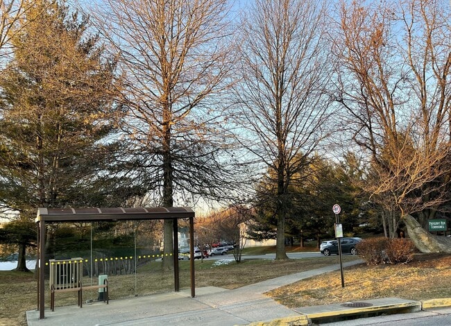 Building Photo - 200 Janie Ln