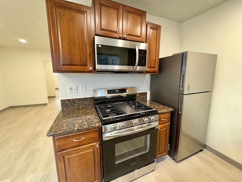 Building Photo - 12721 Matteson Ave