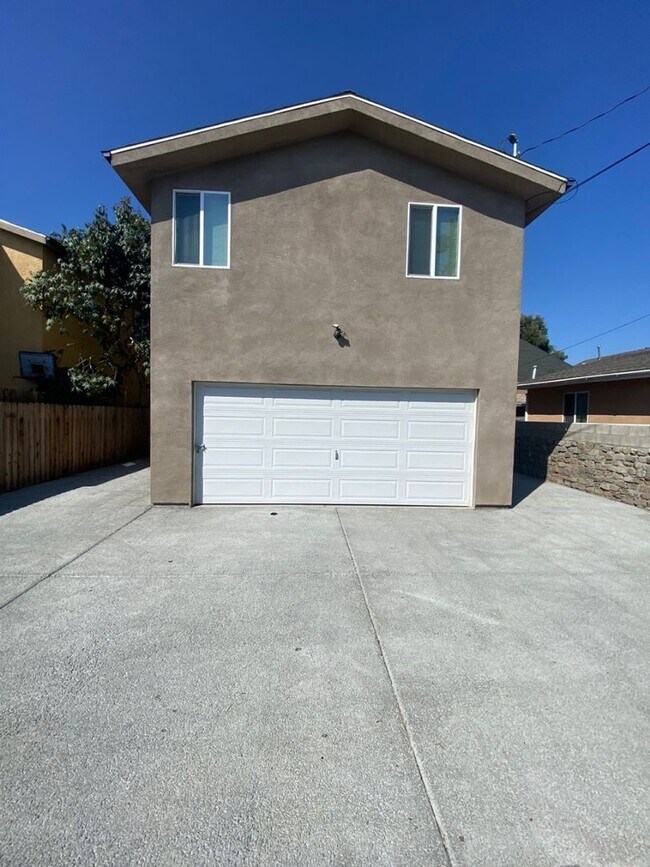 Building Photo - 23(1456,1458)