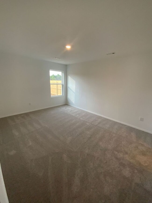 Building Photo - 8101 Donna Dr