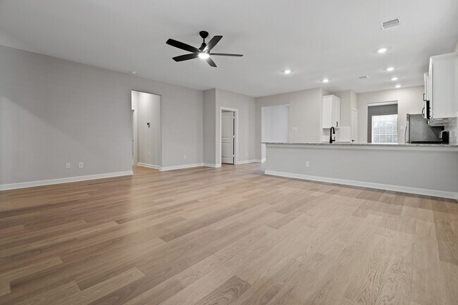 Building Photo - 23110 Dadi Orchid Dr