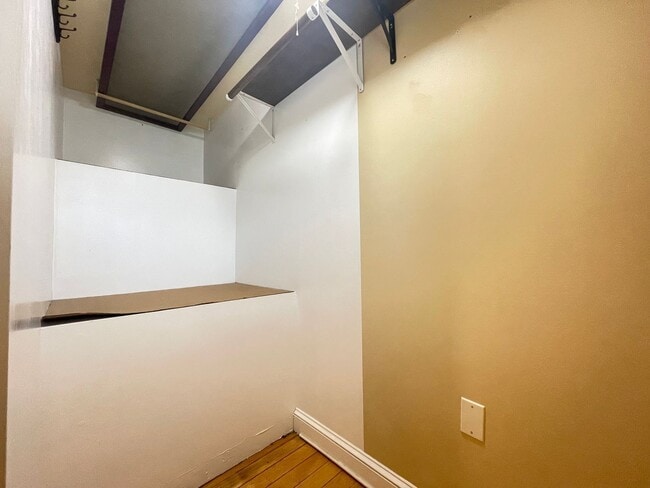 Building Photo - 131 W Merrimack St
