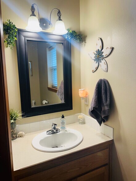 Half bathroom - 206 E Illinois St