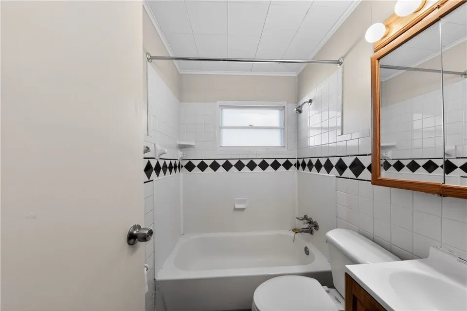 Building Photo - 4176 Mapleleaf Dr