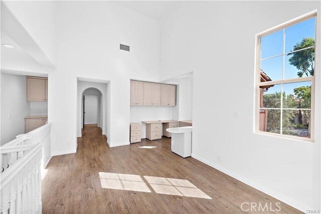 Building Photo - 48 Talmont