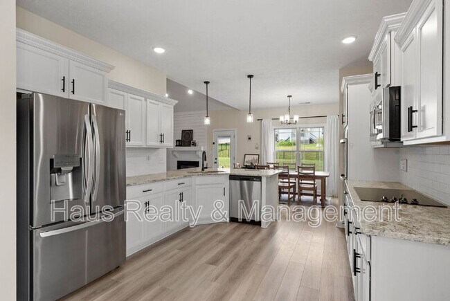 Building Photo - 433 Crestwicke Ct