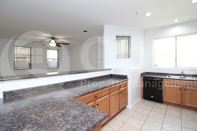 Building Photo - 8147 W Lynwood St
