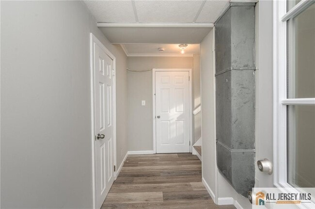 Building Photo - 691 Inman Ave