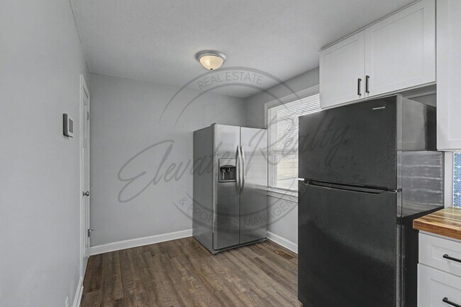 Building Photo - Four Bedroom Ranch with Finished Basement in Clarksville!