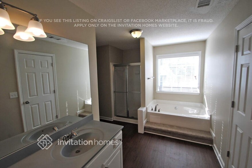 Building Photo - 2215 Sprucewood Dr NW