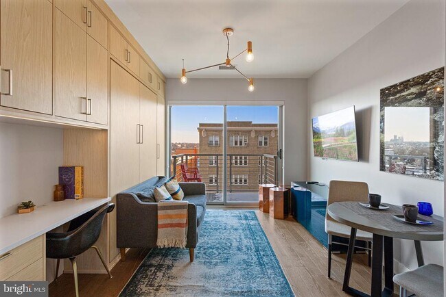 Building Photo - 2550 17th St NW