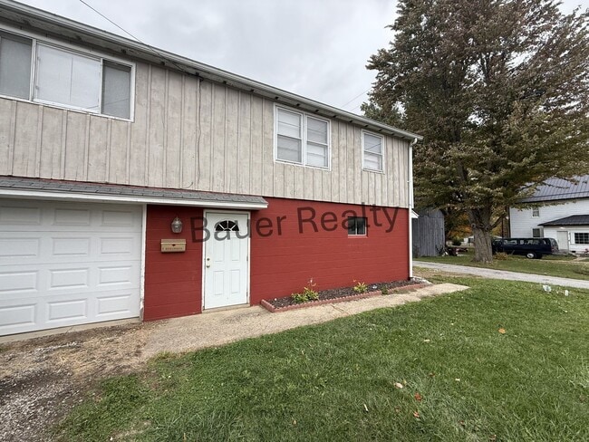 Building Photo - 4 Bedroom, Crestview School District