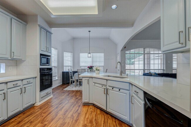 Building Photo - 1606 Barrington Hills Ln