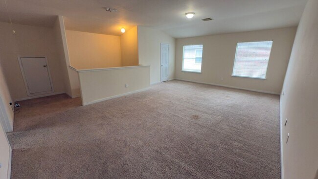 Building Photo - 3318 Trail Hollow Dr