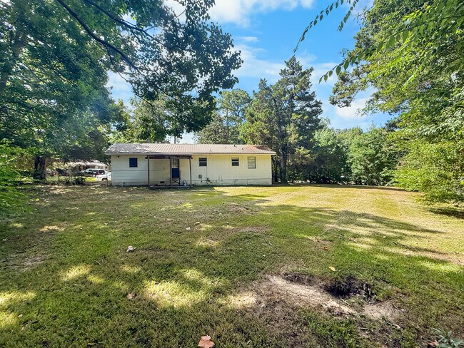 Building Photo - 107 Ann Dr