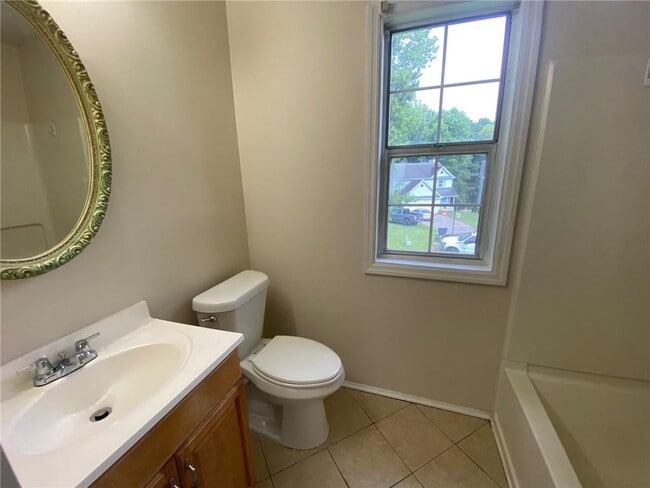 Building Photo - 1325 Old Victorian Ct