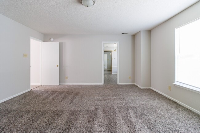 Building Photo - 12882 Old Glory Dr