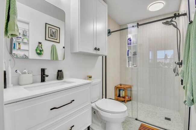 Building Photo - Luxury residence in the heart of Denver’s historic Baker district - 2 bedrooms - 2 Bathrooms - To...