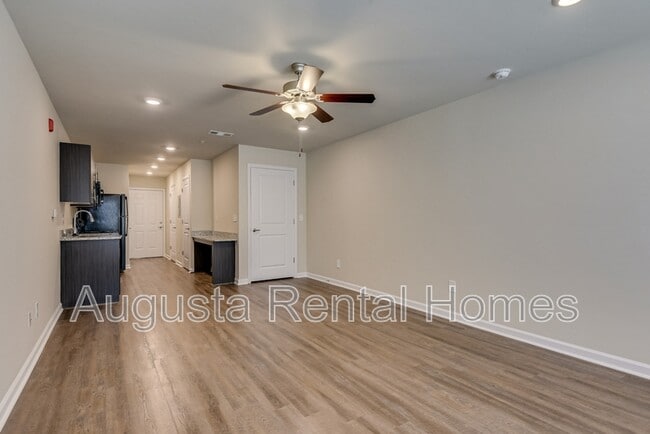 Building Photo - 2509 Otter Run