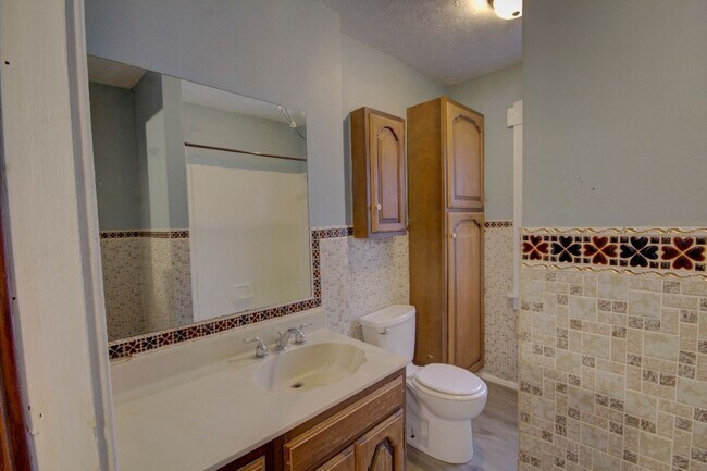 Building Photo - SL AAC907