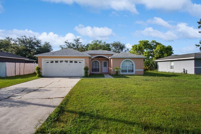 Building Photo - 4 Bedroom Home Now Available
