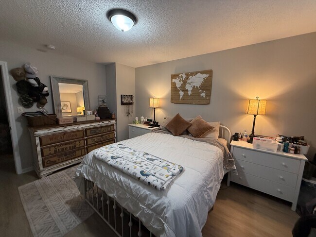 Building Photo - 108 Berry St