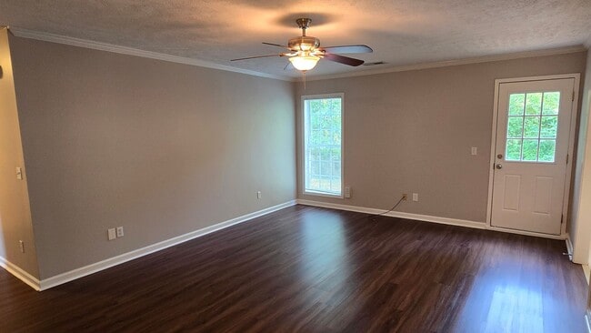 Building Photo - Laurel Creek Subdivision