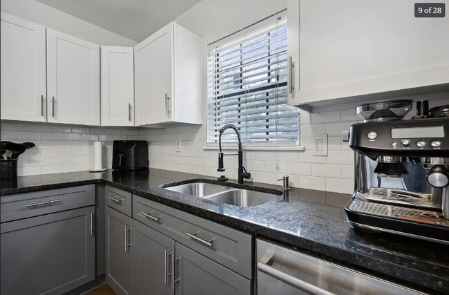 Building Photo - 13246 Pandora Dr