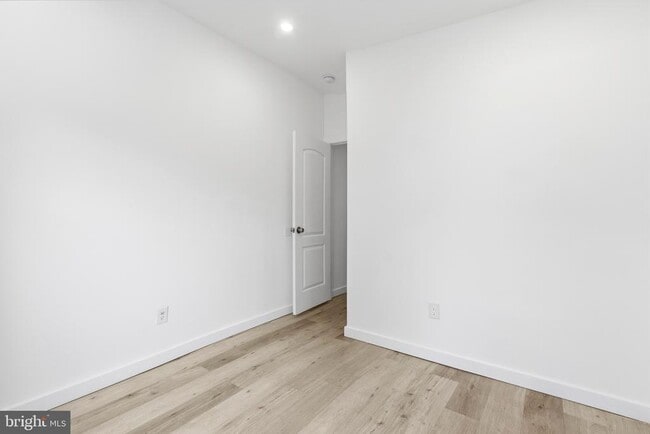 Building Photo - 2150 N Franklin St