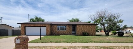 Building Photo - LARGE BRICK HOME CORNER LOT