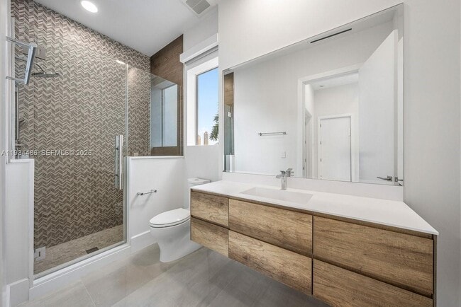 Building Photo - 3912 Island Estates Dr