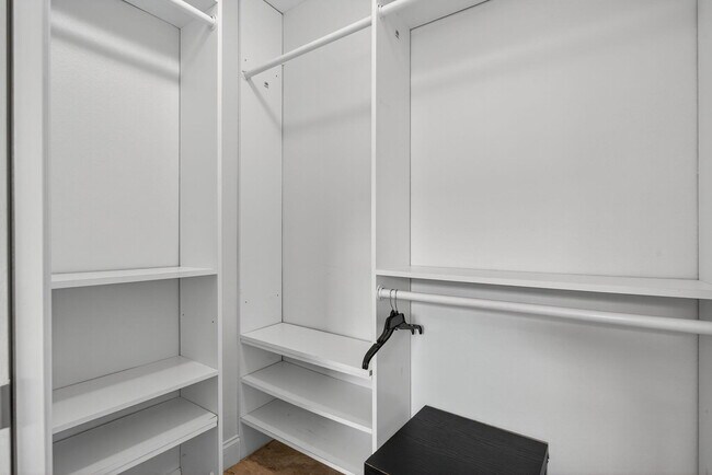 Building Photo - 3207 Marine Dr