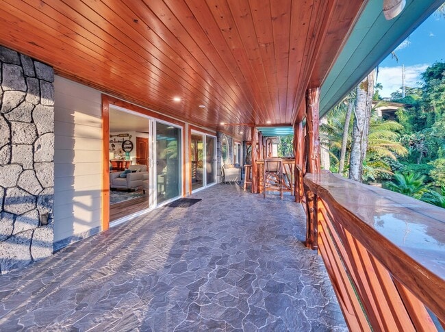 Building Photo - Oceanfront Estate: The Honolii Hale