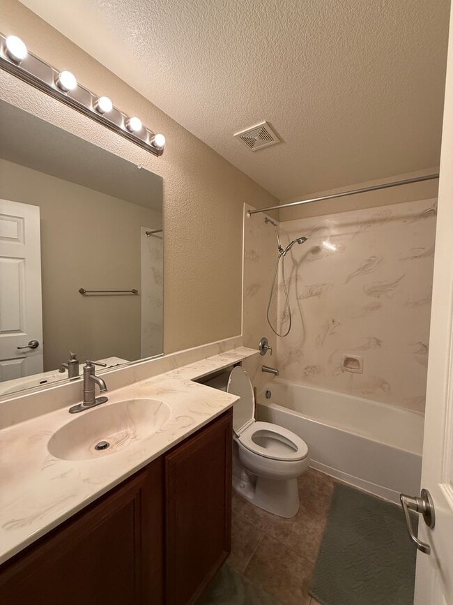 Building Photo - Charming 3 Bed / 2 Bath Single-Story Home in Reno ( off Military Rd)