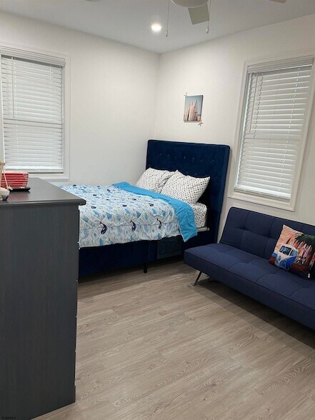 Building Photo - 3 S Richards Ave