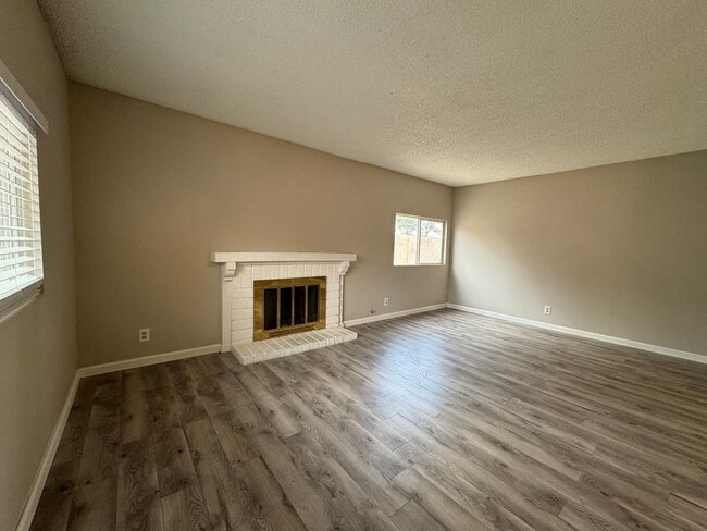 Building Photo - Fully Remodeled W/ Pool and 4 Bedrooms! Centrally Located