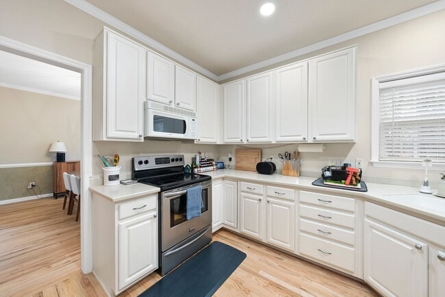 Building Photo - 9429 Shallcross Way