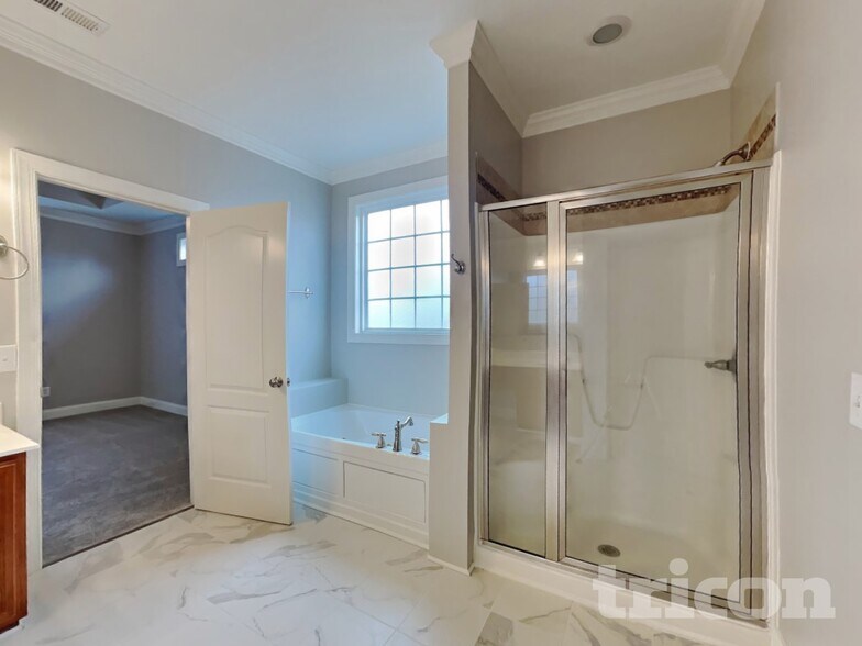 Building Photo - 2905 Walbrook Terrace