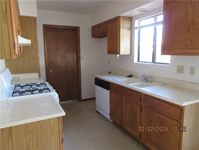 Building Photo - 1935 Lucille Ave