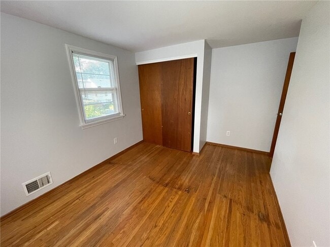 Building Photo - 214 E Spruce St