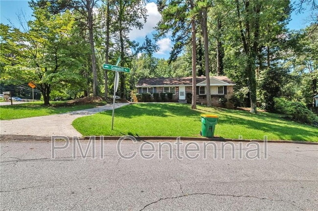 Building Photo - 484 Evergreen Dr