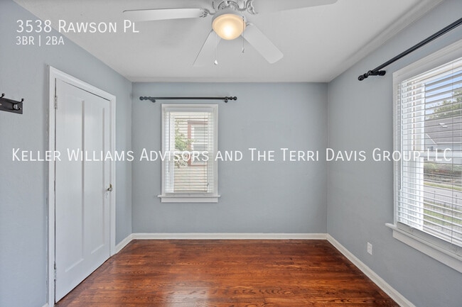 Building Photo - 3538 Rawson Pl