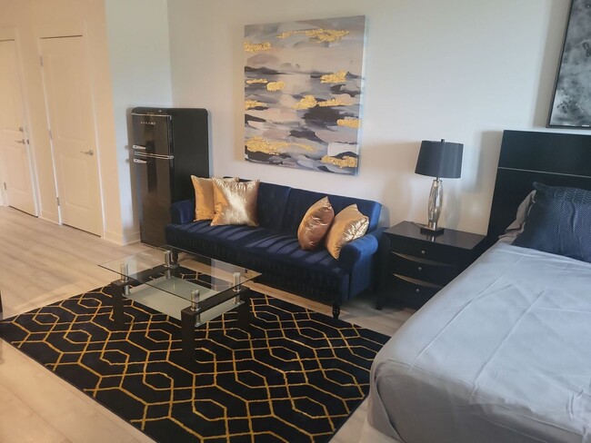 Building Photo - Stunning studio in Lake Las Vegas