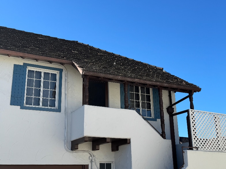 Building Photo - 814 Encino Ln