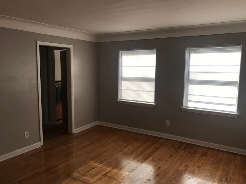 Building Photo - 4811 Cadieux Rd