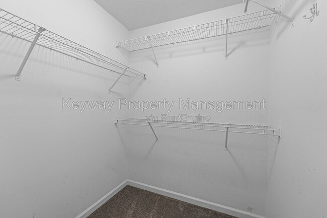 Building Photo - 815 Whispering Willow Ct