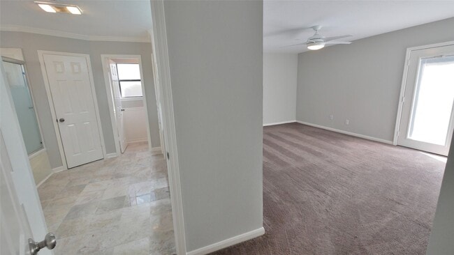 Building Photo - 8003 Oakwood Forest Dr