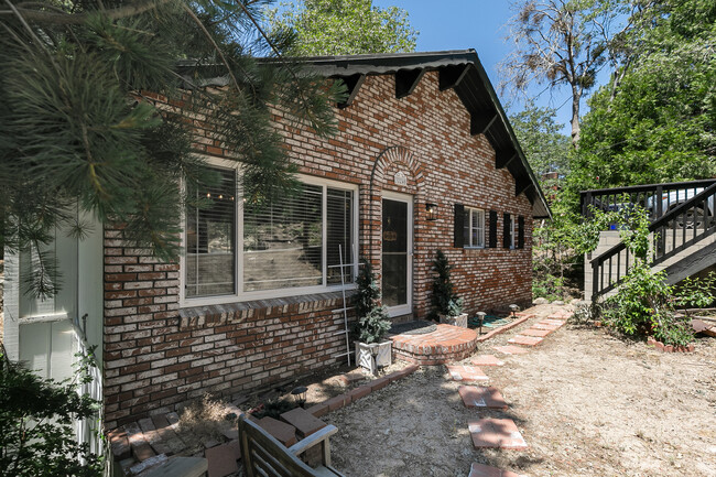 Building Photo - 32240 Fern Dr