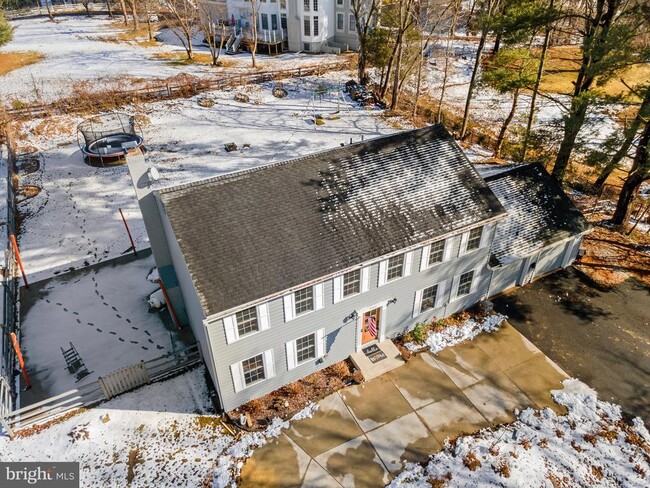 Building Photo - 10622 Runaway Ln