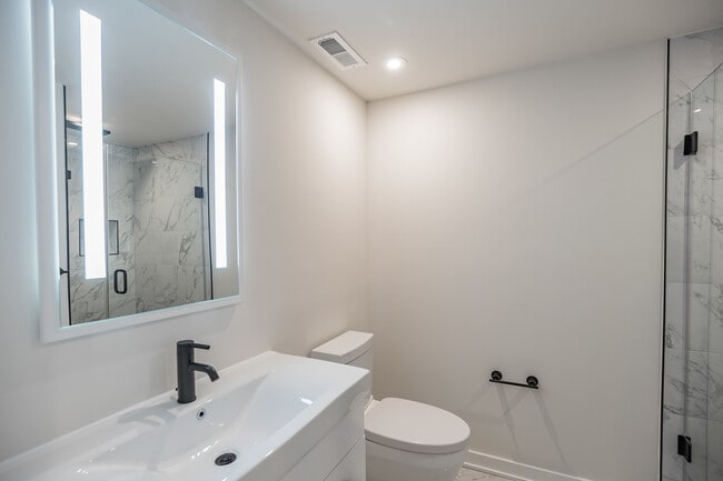 Building Photo - 933 N 29th St